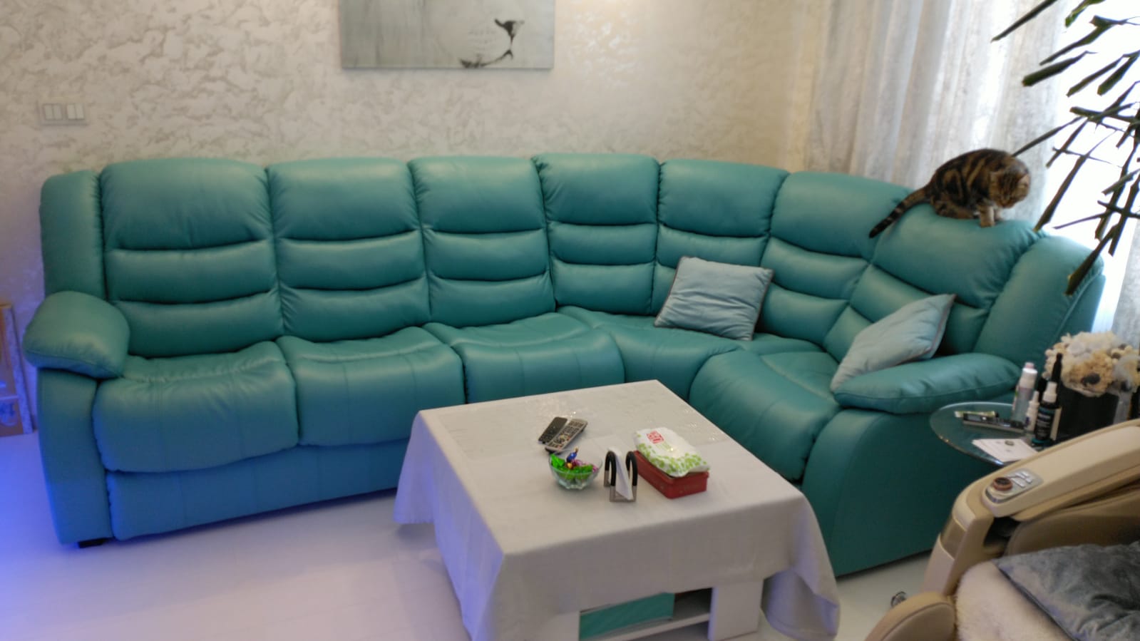 Перетяжка дивана на дому. Новопавловск